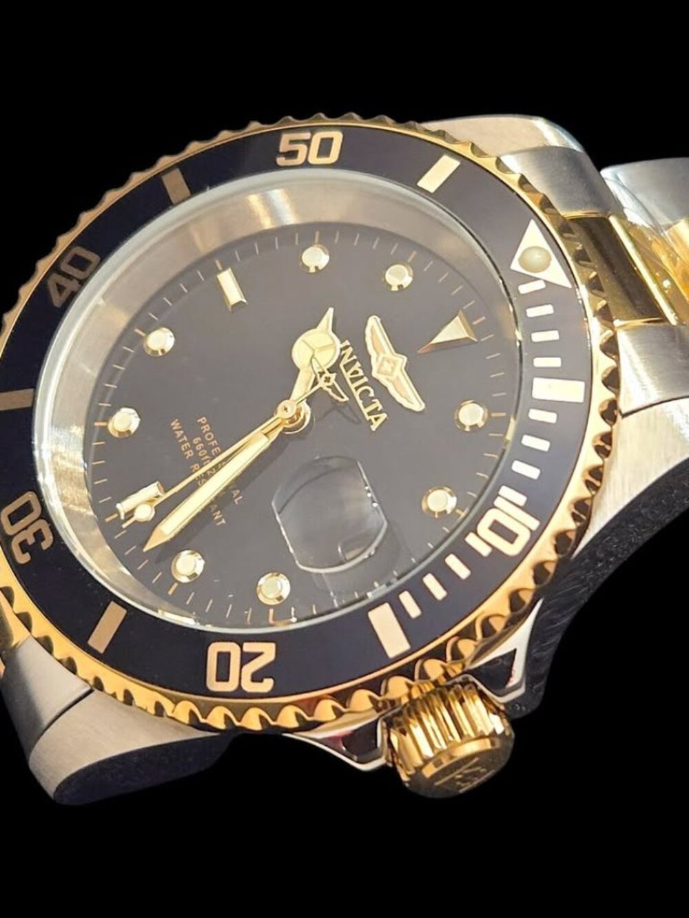 New in Box-Invicta Pro Diver 26973 Men's Watch - 40mm